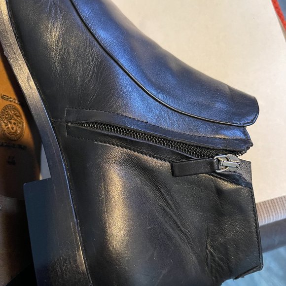 Gianni Versace  Black size 44 Ankle Boots - Picture 9 of 10